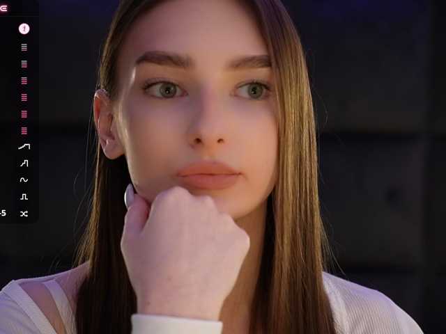 GoldieXXX