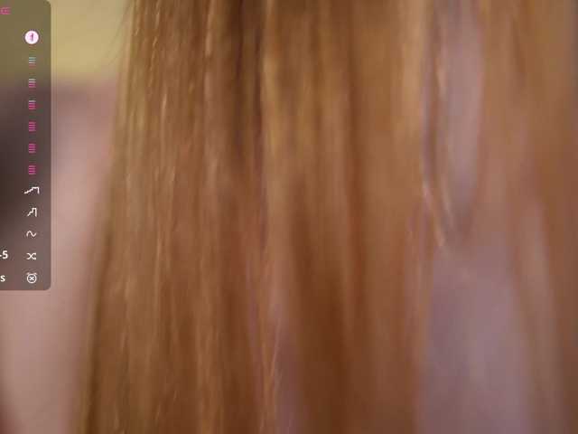 GoldieXXX
