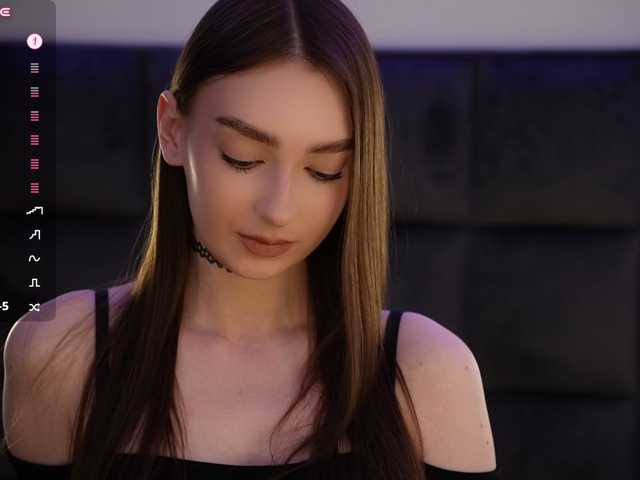 DiamondLily live cam on BongaCams