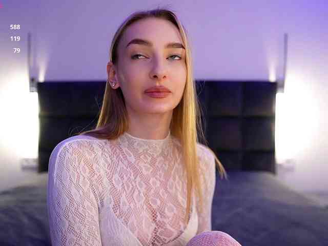 DiamondLily Live Webcam on BongaCams