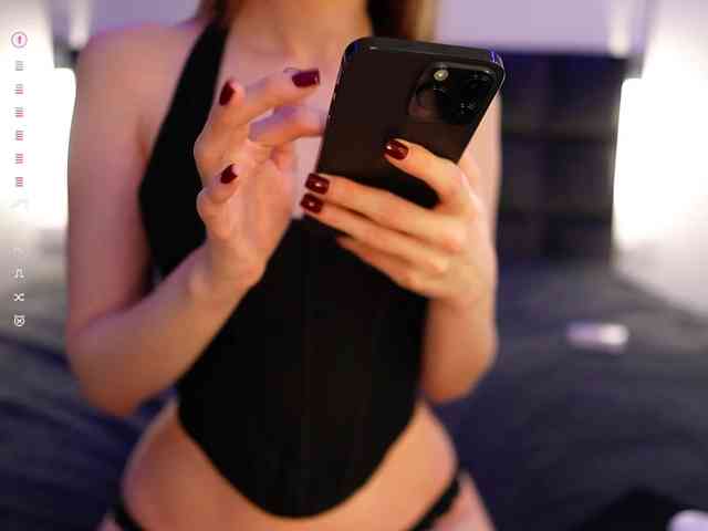 GoldieXXX webcam