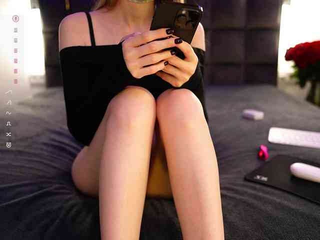 GoldieXXX webcam