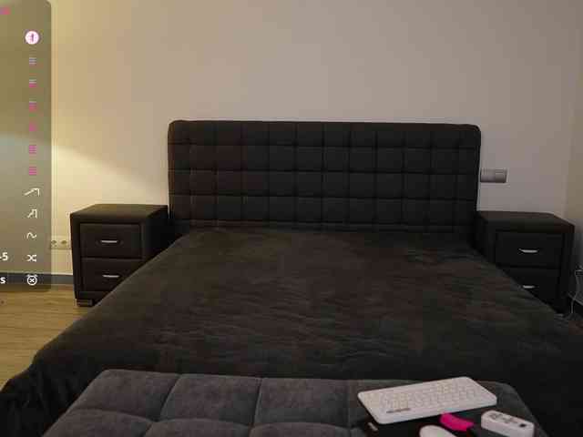 GoldieXXX webcam