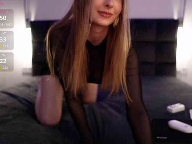 Model: GoldieXXX