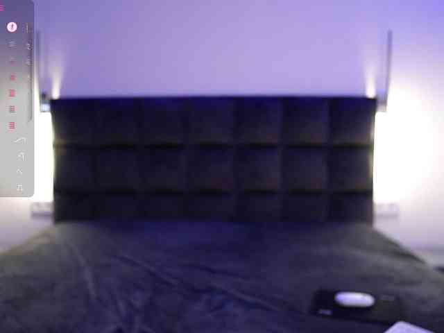 DiamondLily webcam