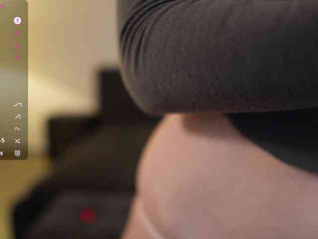 GoldieXXX webcam