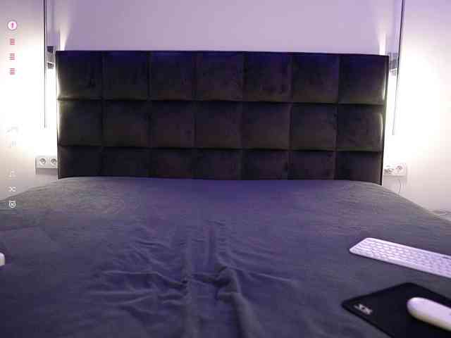 GoldieXXX webcam