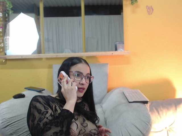alejhandramora live cam on BongaCams
