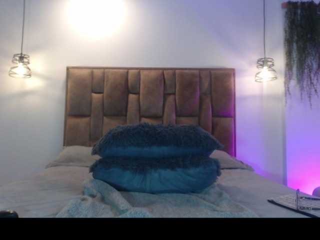 alejhandramora live cam on BongaCams