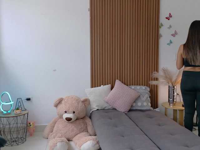 Anah10's BongaCams show and profile