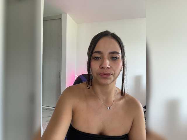 Anhika live webcam show