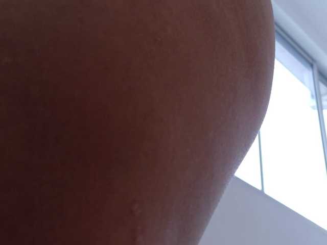 Anah10's BongaCams show and profile