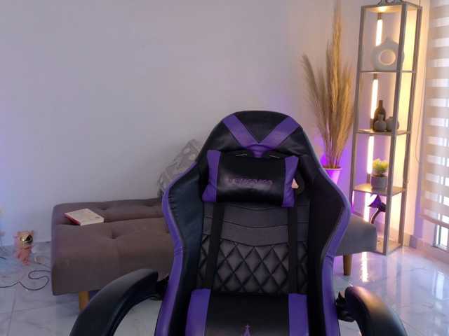 Anah10 live cam on BongaCams