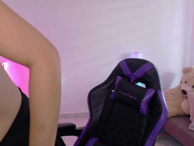 Anah10 live webcam show