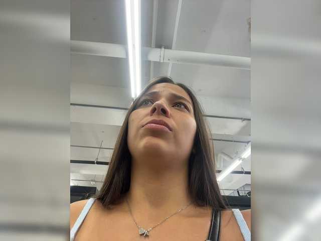 Anah10 live cam on BongaCams