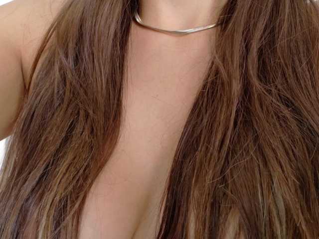 Anah10 live cam on UnifiedCams
