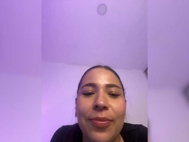 Anah10 live cam on BongaCams