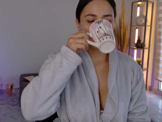 Anah10 live cam on BongaCams