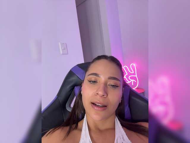 Anhika live webcam show
