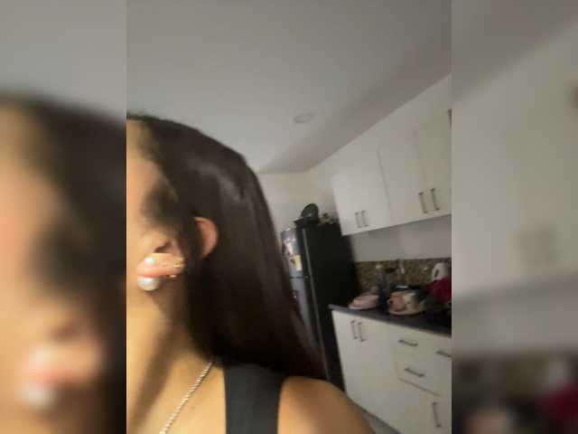 Anah10 live cam