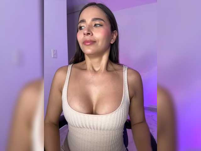 Anhika live webcam show