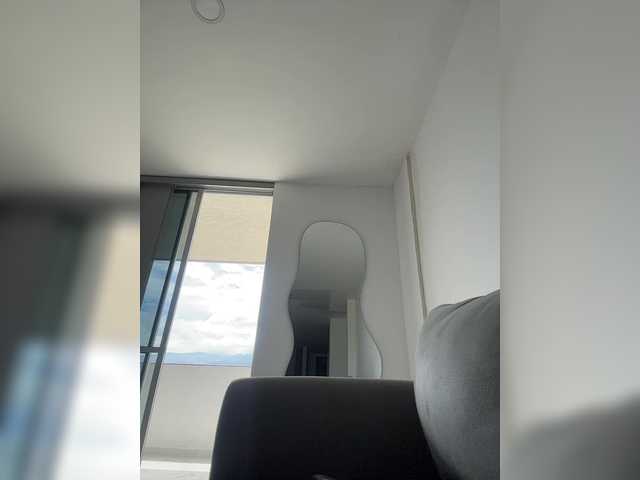 Anah10 live cam on BongaCams