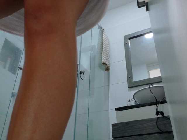 Anah10 live cam on BongaCams