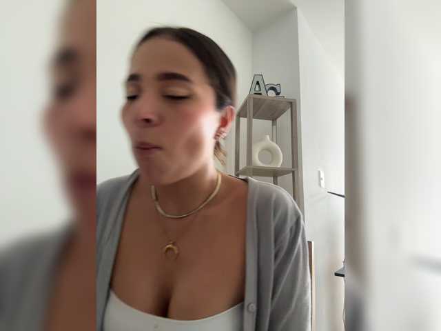 Anah10 live webcam show