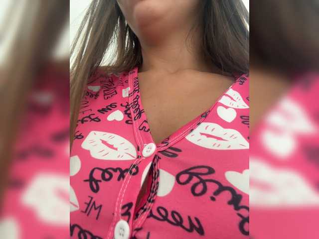 Anah10 live cam on BongaCams