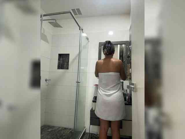Anhika webcam