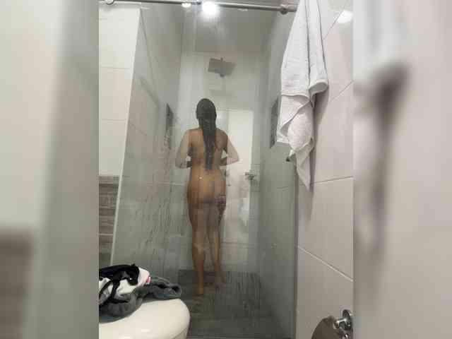 Anhika webcam