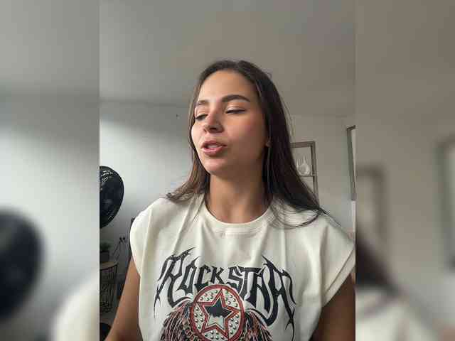 Anhika webcam