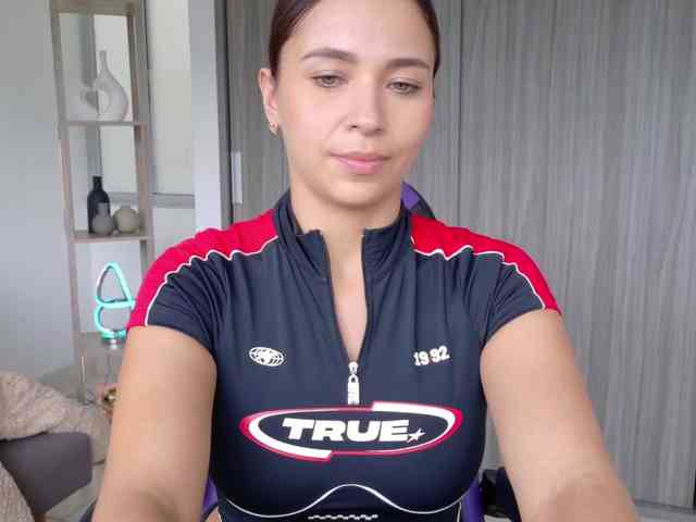 Anhika webcam