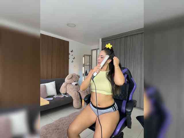 Anhika webcam