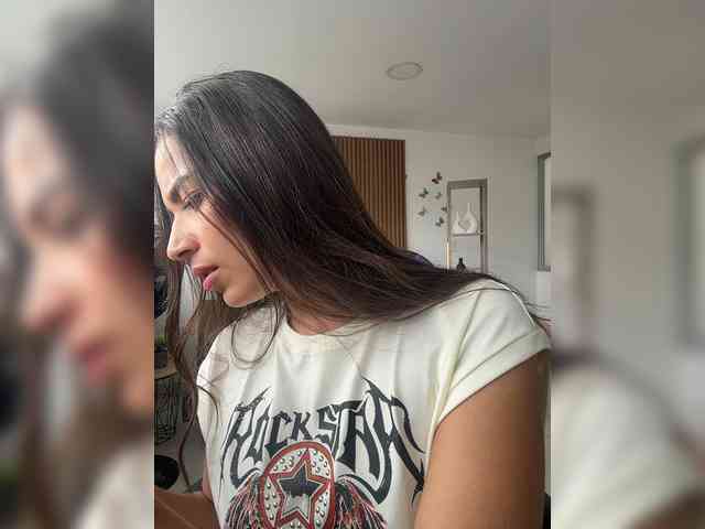 Anhika webcam