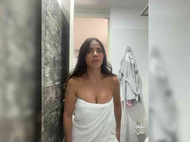 Anhika webcam