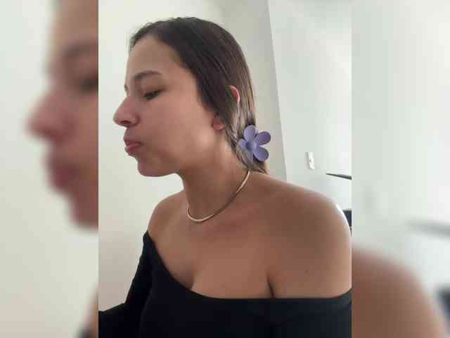 Anhika webcam