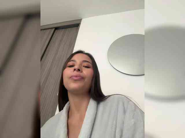 Anhika webcam
