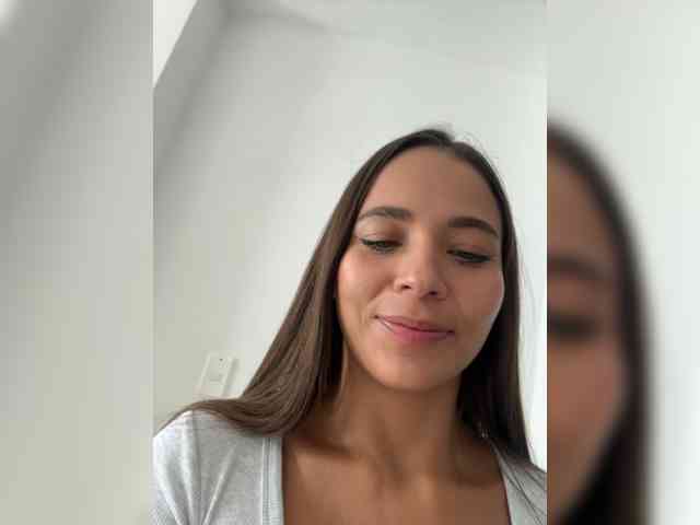 Anhika webcam