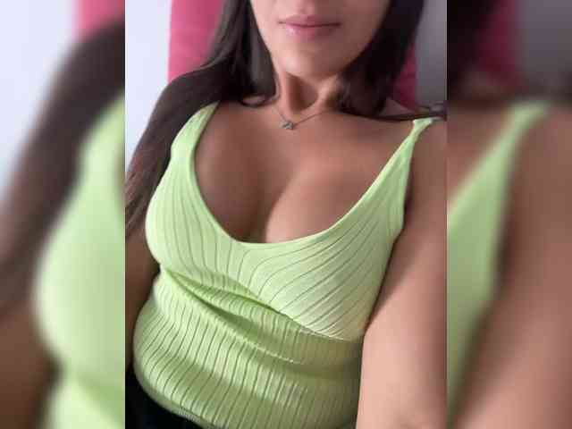 Anhika webcam