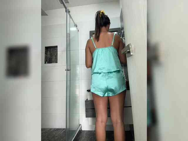 Anhika webcam