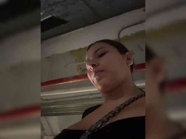 Anhika webcam