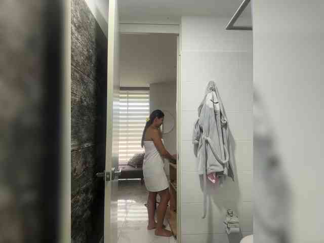 Anhika webcam