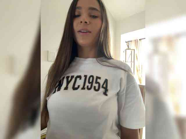 Anhika webcam