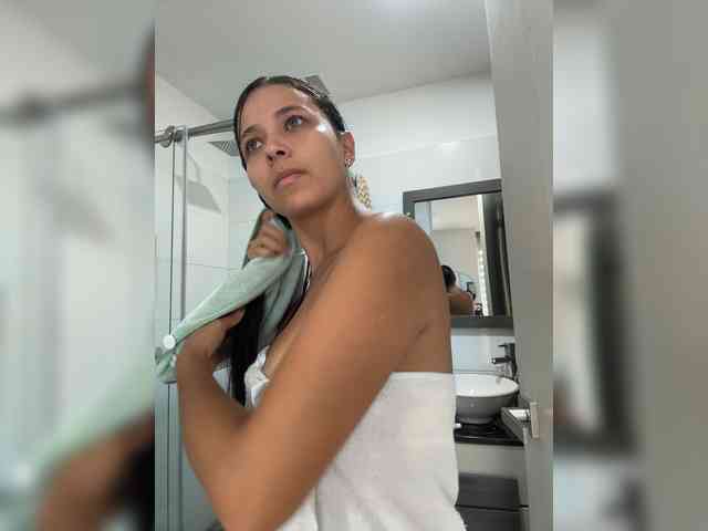 Anhika webcam