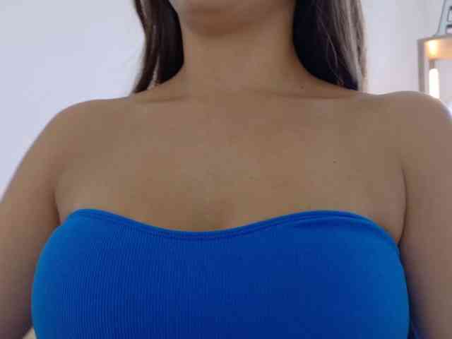 Anhika webcam