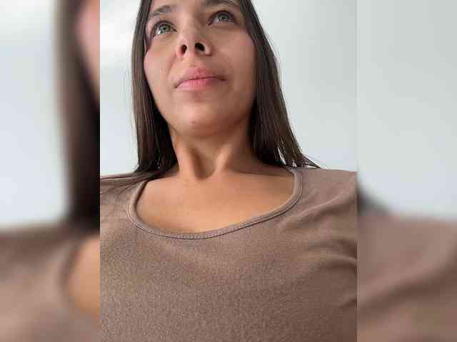 Anhika webcam