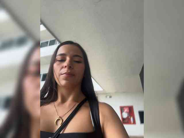Anhika webcam