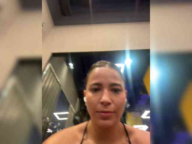 Anhika webcam