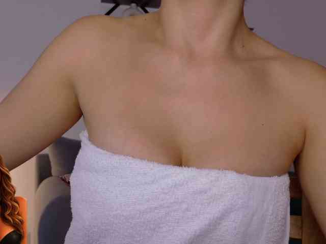 Anhika webcam